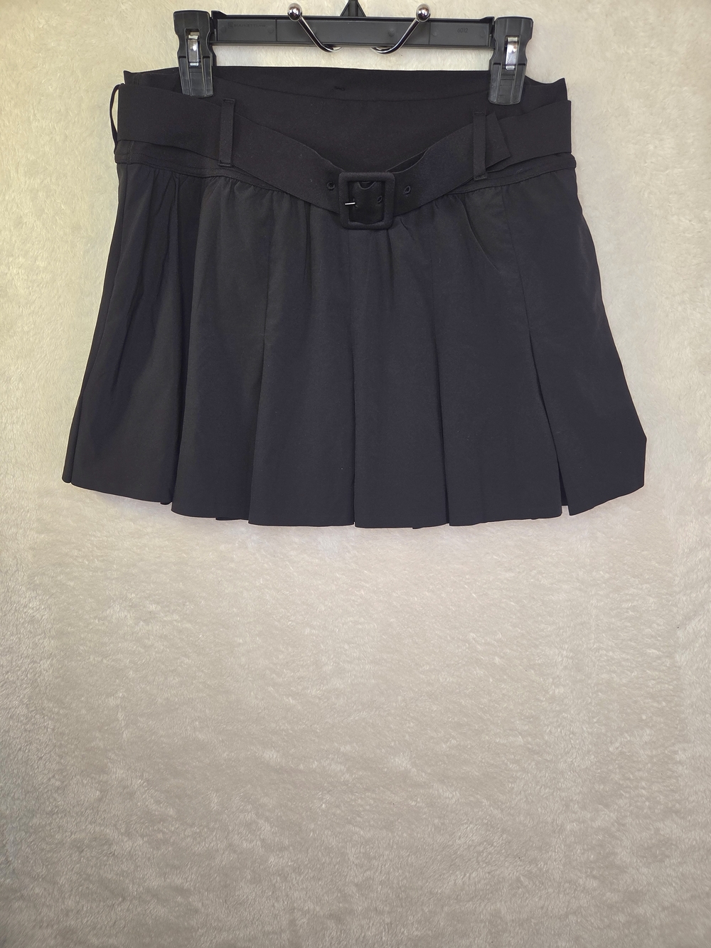 Offline by Aerie Real Me Belted Pleated Black Skort with Belt Women’s Size L NWT